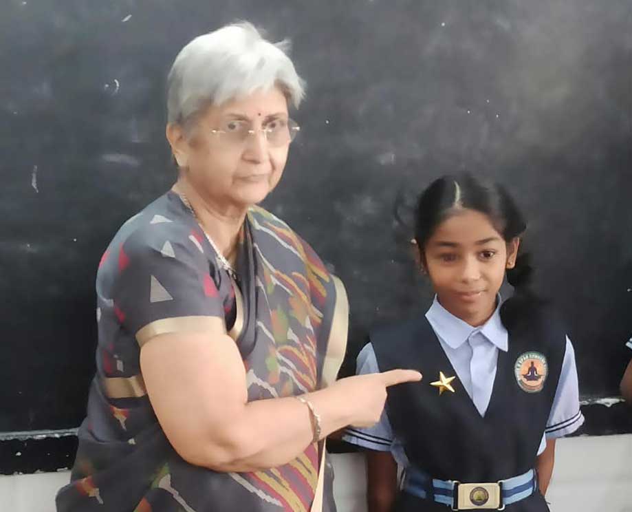 Nissi khare * from *std 4 has completed seminars of all 12 chapters of English.